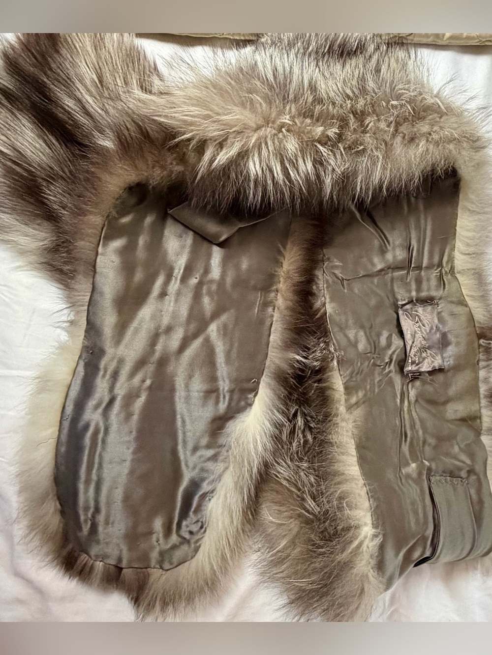 Brenner Bros VTG Real Fox Fur Scarf/Stole, grey/black/cream, silk lined, 75”L - Picture 7 of 11